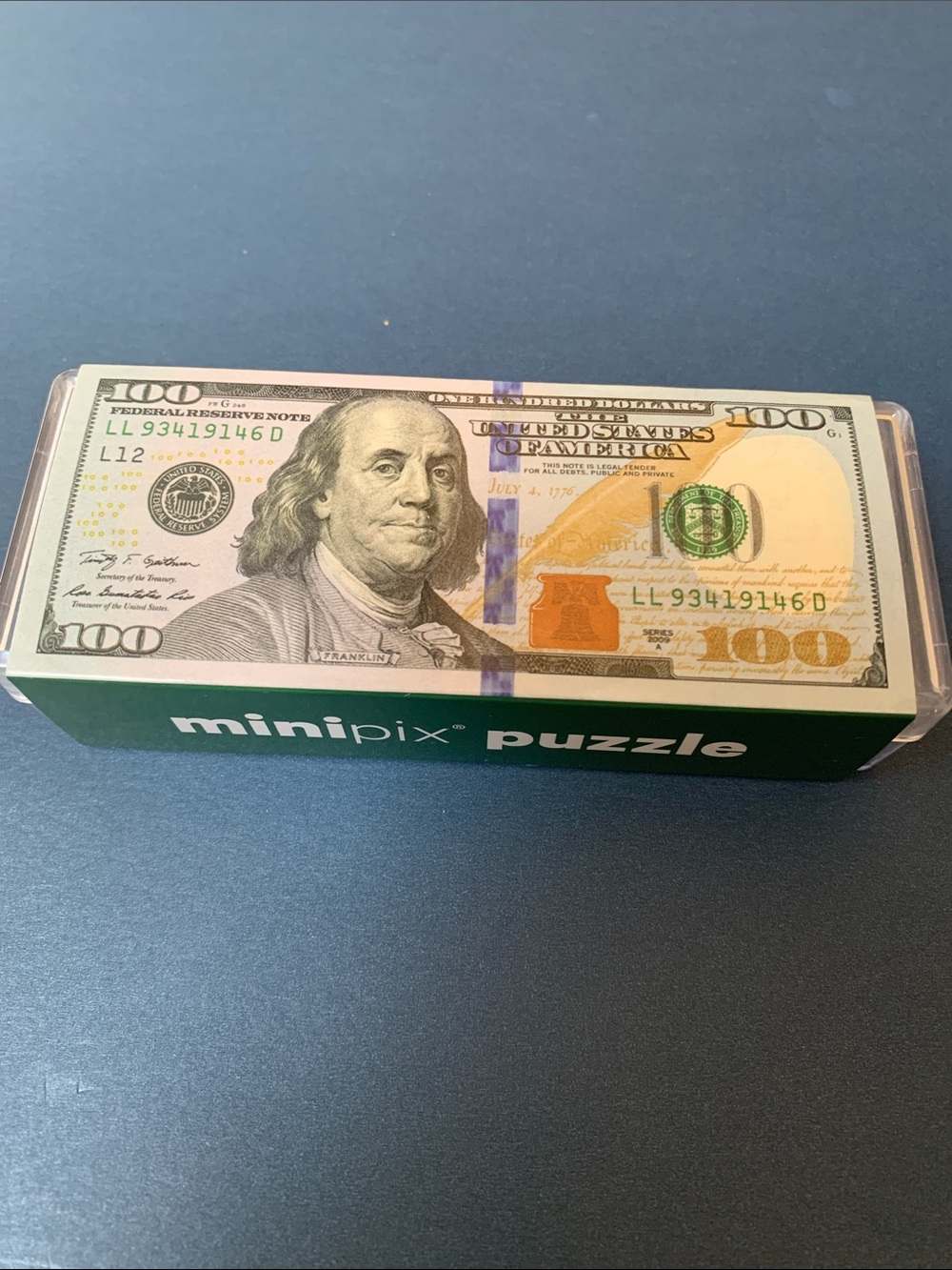 Collectibles Limited Edition minipix® One Hundred Dollars Puzzle. Pre-Owned.
